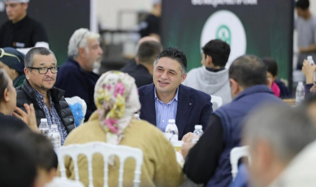 Aliağa Belediyesi’nden geleneksel iftar yemeği
