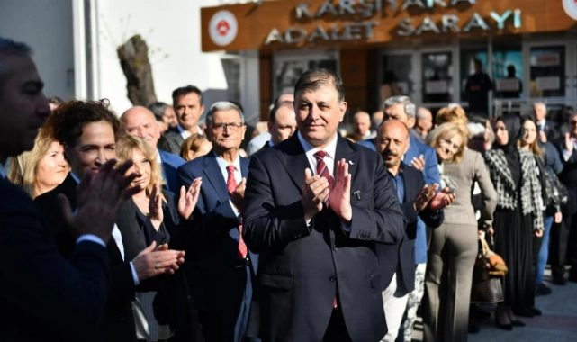 Başkan Tugay'dan resmi tören sitemi