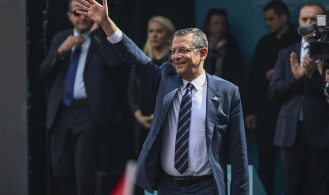 CHP lideri Özel’den “baba evi” vurgusu: “CHP’nin tapusu sadece bir kişidedir” 