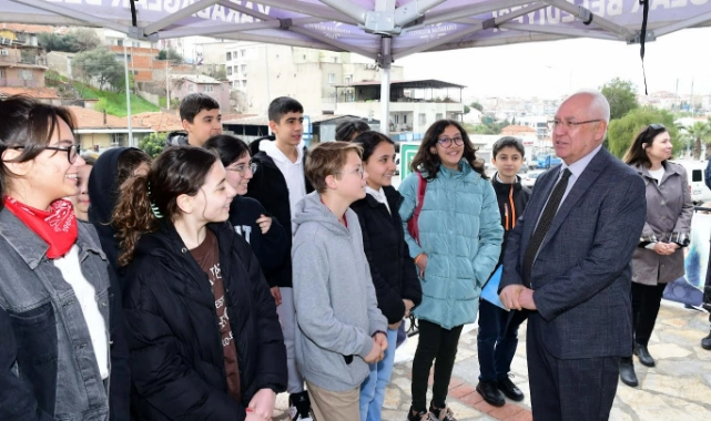 İstiklal Marşı'nın kabulünün 103. yılı Karabağlar'da  kutlandı