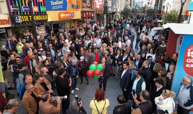 Karşıyaka Çarşı’da “Yıldız Ünsal” coşkusu!