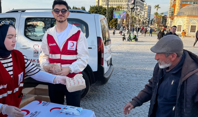 Kızılay Konak Şubesi'nden Ramazan dayanışması: Binlerce ihtiyaç sahibine ulaşıyor