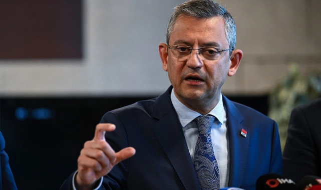 Özgür Özel: “Beni seven arkamdan gelsin” 