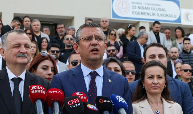 Sandıklar kapandı: Özgür Özel'den ilk mesaj