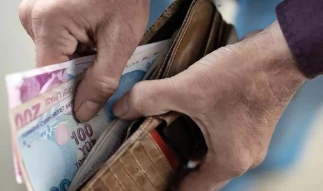 Seçime kadar emekli maaşına ek zam yapılacak mı?
