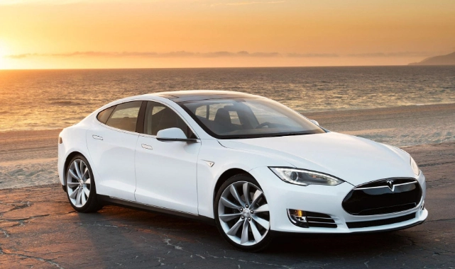 Tesla'dan zam!