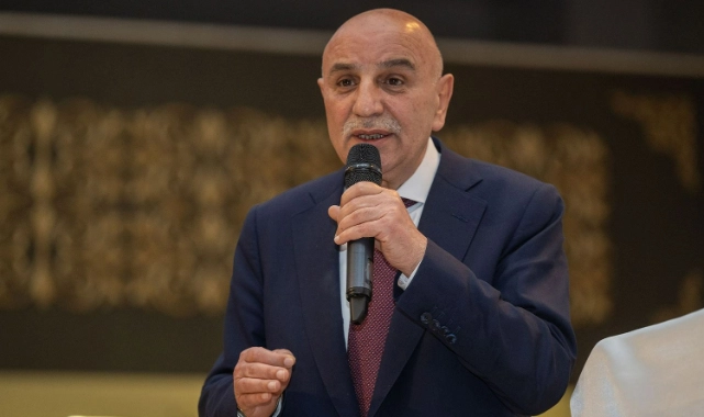 Turgut Altınok’tan İstiklal Marşı açıklaması: “Doğaçlama bir beyit okudum” 