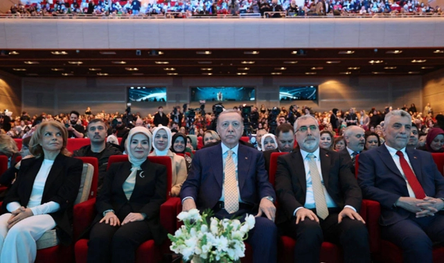 Aile Bakanlığı'ndan 8 Mart israfı: Etkinlik için 10 milyon lira harcanmış! 