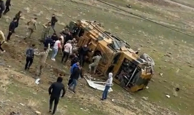 Askeri araç kaza yaptı