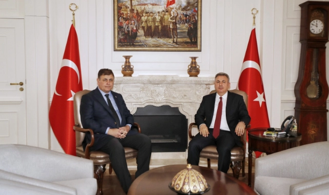 Başkan Cemil Tugay'dan İzmir Valisi Elban'a ziyaret