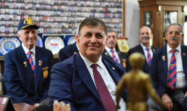 Başkan Tugay'dan  gazilere sürpriz ziyaret