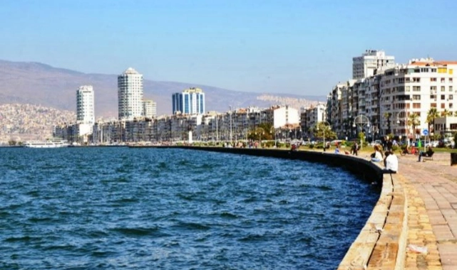 İzmir’e yaz geliyor… Yeni haftada hava nasıl olacak?