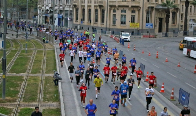 İzmir Metrosu ve Konak Tramvayı’na Maraton İzmir düzenlemesi