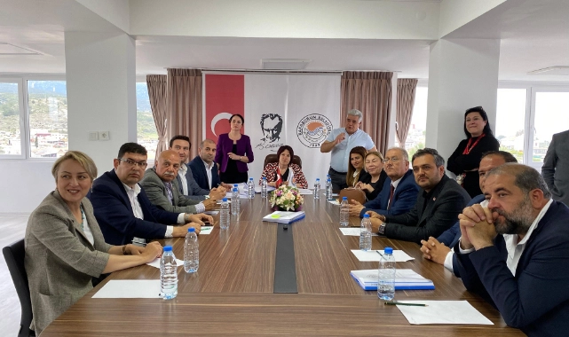 Karaburun'da ilk meclis