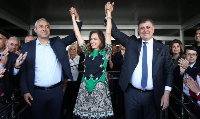 Karşıyaka’da devir teslim coşkusu