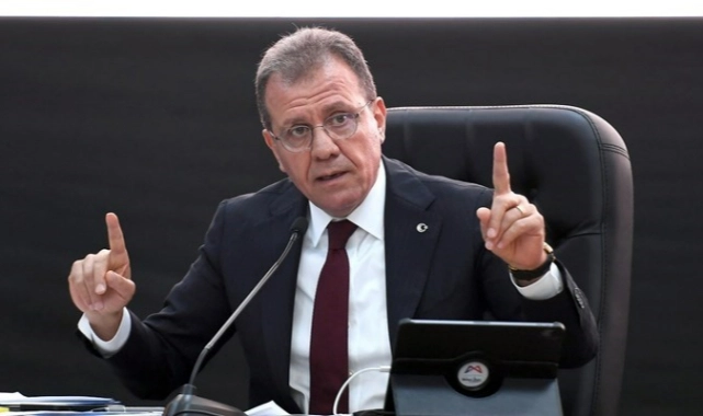 Mersin Büyükşehir Belediye Başkanı Seçer’den MHP’li meclis üyesine: “Eski çamlar bardak oldu”