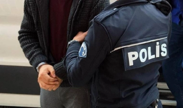 Şüphelilerin en büyüğü 19 yaşında: Alsancak’ta bir vatandaş gasp edildi! 