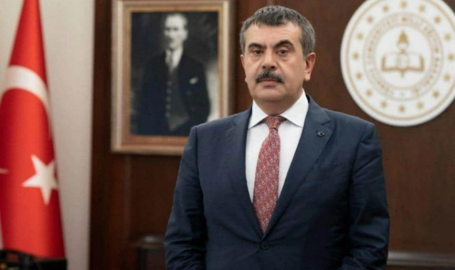Bakan Tekin, müfredat eleştirilerine yanıt verdi 