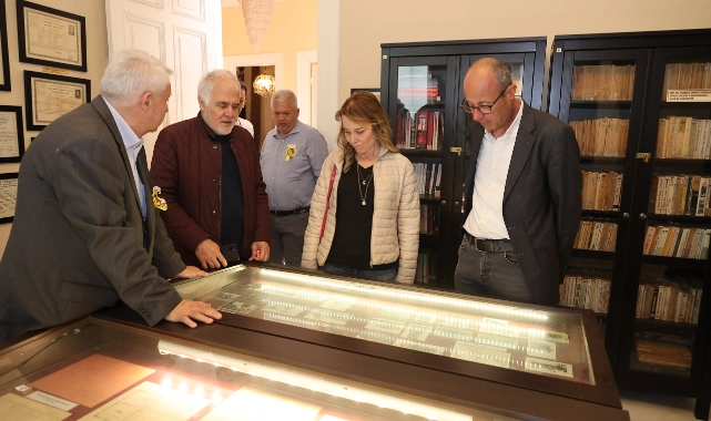Başkan Mutlu, İzmir Atatürk Lisesi’nin Pilav Günü’ne katıldı