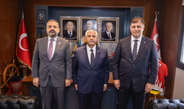 Başkan Tugay’dan MHP’ye ziyaret: İzmir’i tüm siyasi partilerle yönetmek istiyoruz