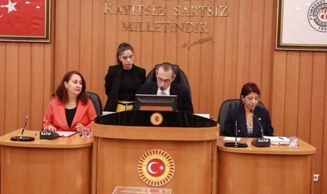Belediyeye İngilizce bilmeyen rehber alınıp, kursa yollanmış