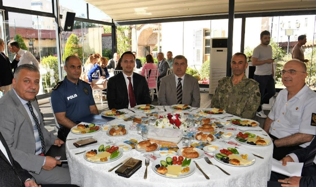 Bornova için güç birliği