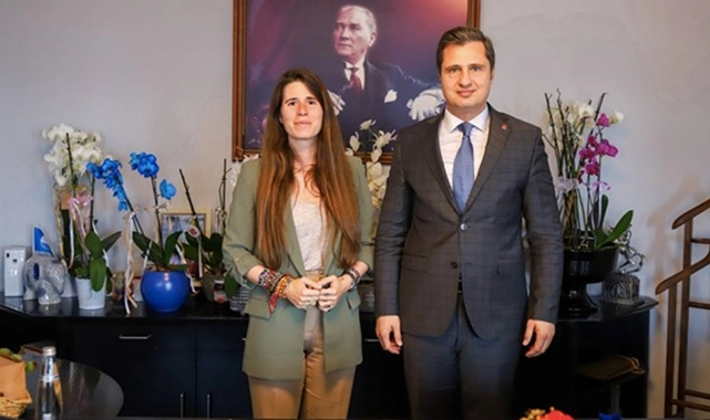 Deniz Yücel’den Başkan Denizli’ye ziyaret: “Çeşme sizinle daha güzel olacak" 