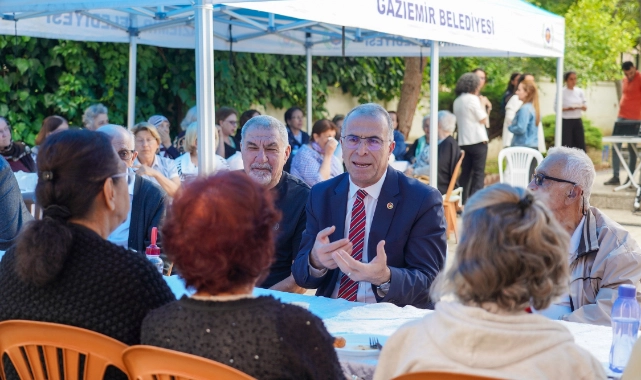Gaziemirli çınarların “ikinci evi” Ata Evi 9 yaşında