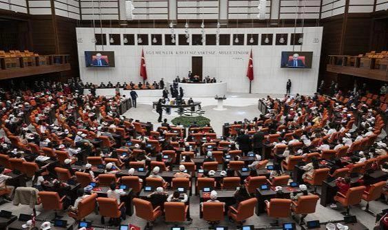 Gündem; yeni anayasa: TBMM Başkanı Kurtulmuş’tan üç partiye ziyaret 