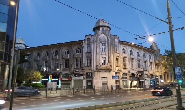 Hırsızlar talan ediyor! Tarihi hana dadandılar