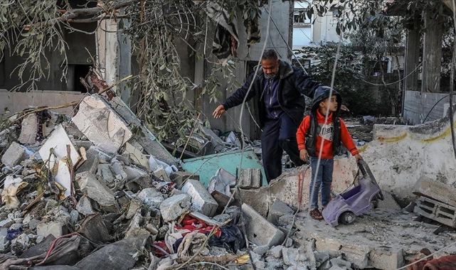İsrail, Refah'ı karadan da vurmaya başladı