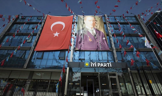 İYİ Parti'de istifa depremi: Bir milletvekili istifa etti! 