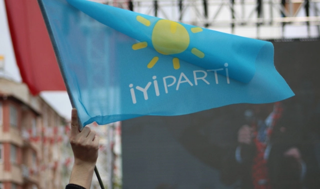 İYİ Parti'den vekil adayı olmuştu... O isim de istifa etti