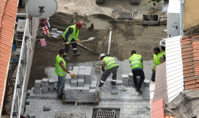 Kemeraltı'nda çalışmalar sürüyor: İlk iki etapta sona gelindi