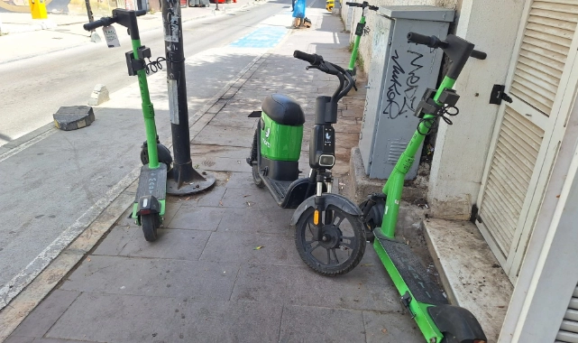 Özel mülkiyeti ihlalden, kafasına göre park etmeye… İzmir'de scooter terörü