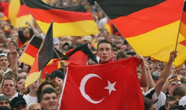 Türk göçmenler rekor kırdı: Almanya’ya göç üç kat arttı 