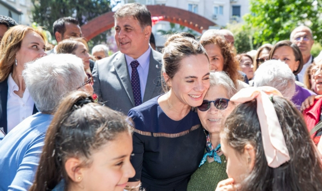Zübeyde Hanım, kabri başında anıldı 
