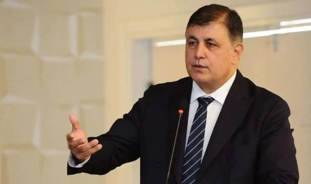 Başkan Tugay'dan eylem yapan işçilere: Benim elimde değil!