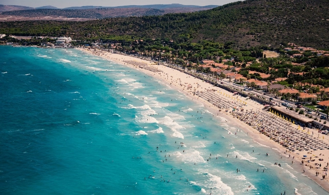 Çeşme'de günlük oda fiyatları 25 bin TL'ye dayandı