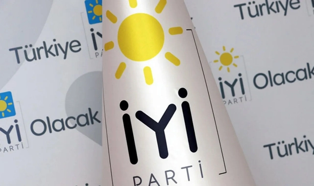 İYİ Parti'de istifa depremi: 40 kişi CHP'ye geçti 