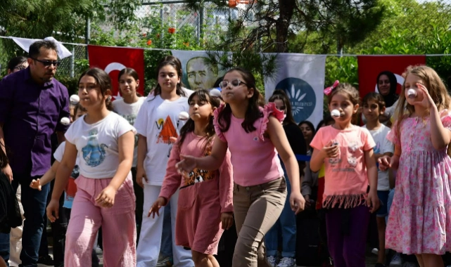 Karabağlar’da “Neşeli Sokaklar Mutlu Çocuklar Şenlikleri” başlıyor!