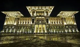 Saray saatte 81 asgari ücret harcıyor: Gösterişte 'tasarruf! yok!