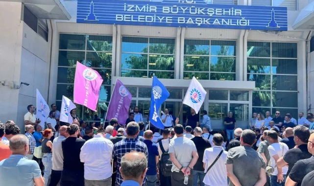 Büyükşehir'de sular duruluyor: Memurlar eylemi erteledi