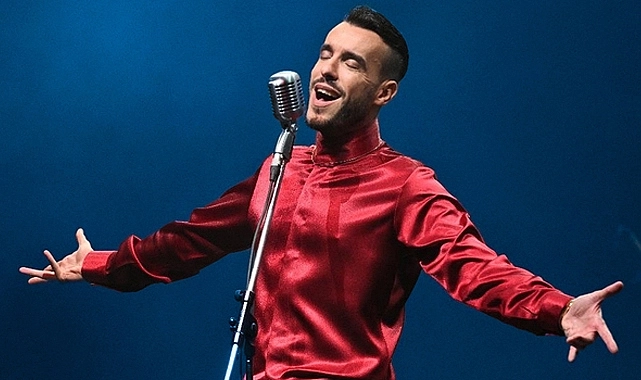 Cem Adrian'a Van konserinde çirkin saldırı