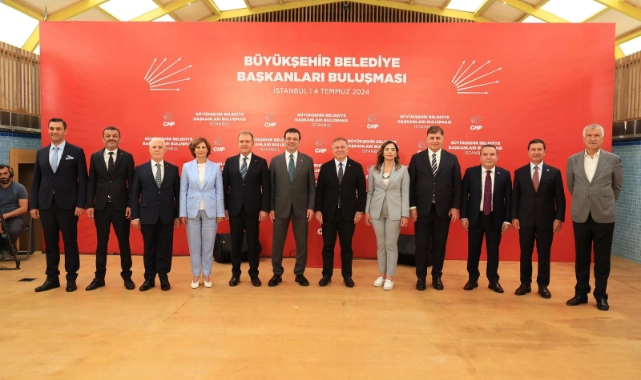 Cemil Tugay da katıldı: CHP'li büyükşehir başkanları buluştu