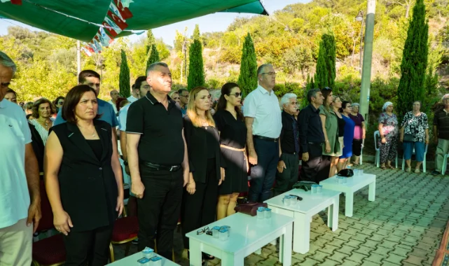 Güzelbahçe'de aşure kazanı kaynadı