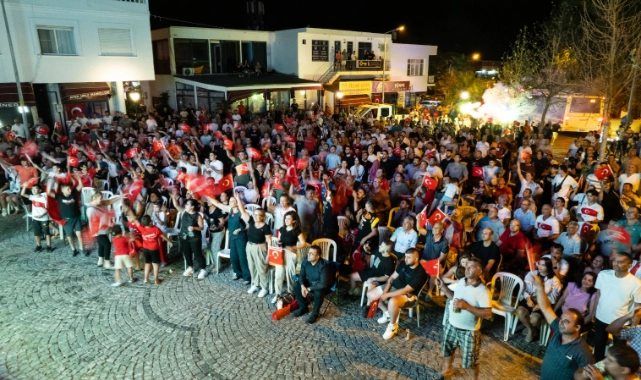 Güzelbahçe’de Milli Coşku