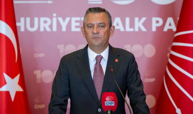 Özgür Özel'den 'Bahçeli' açıklaması: 'Erdoğan'a partner değiştirmeyi teklif edersem, Cumhur İttifakı'nı dağıtırım'