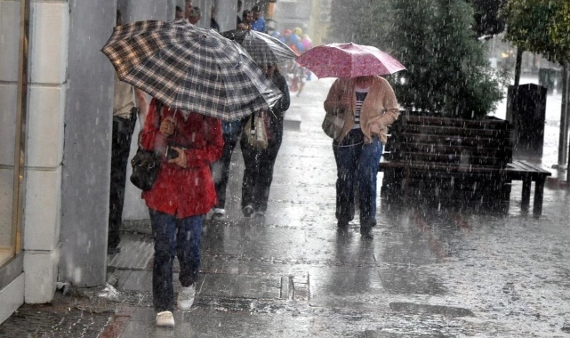 Sıcaklara ilaç olacak... İzmir'e yağmur geliyor