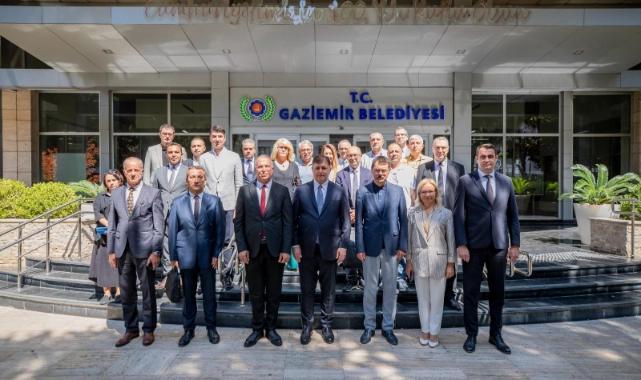 Tugay Gaziemir'de konuştu: İzmir'i planlı bir şekilde kalkındıracağız